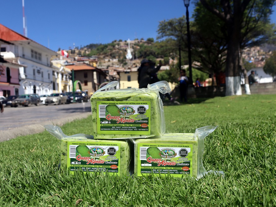 Queso al Pesto