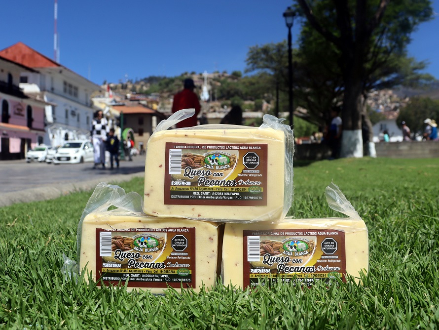 Queso con Pecanas