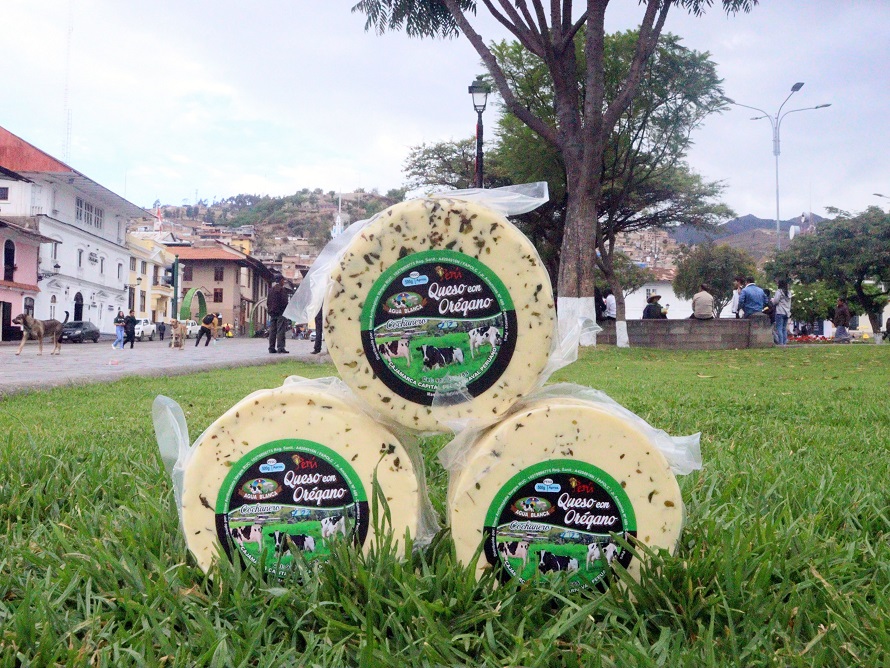 Queso con Orégano 1/2 Kg